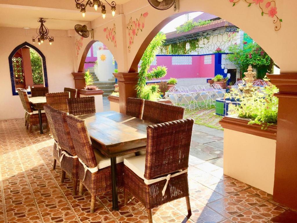Hotel Casa La Granja à Iloilo Extérieur photo