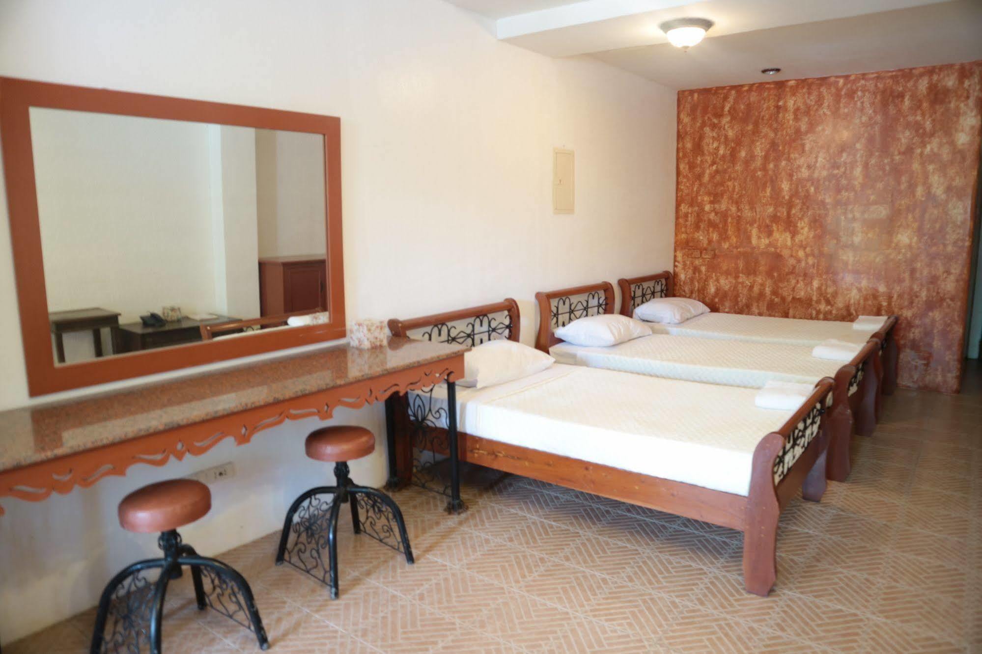 Hotel Casa La Granja à Iloilo Extérieur photo