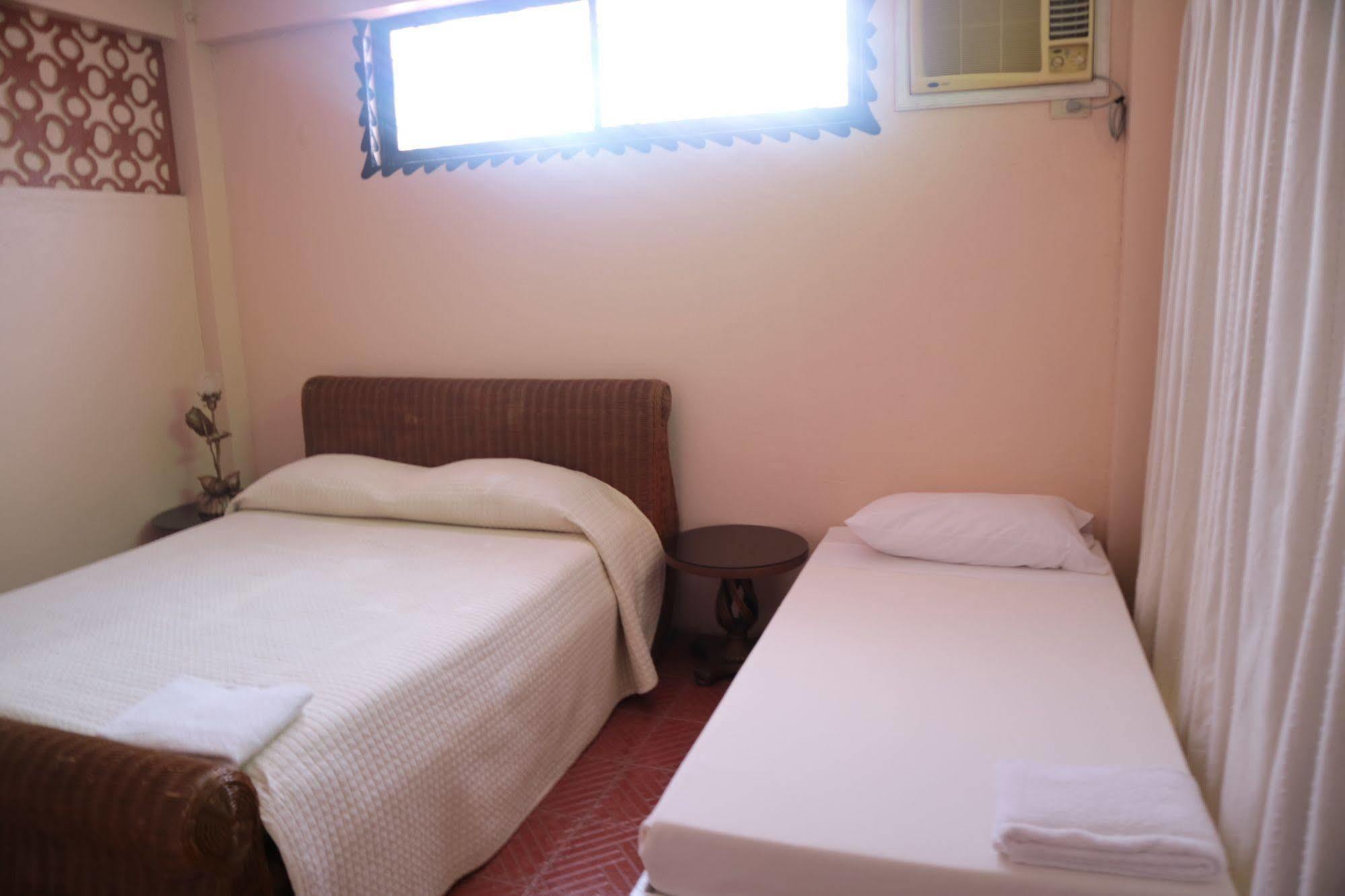 Hotel Casa La Granja à Iloilo Extérieur photo